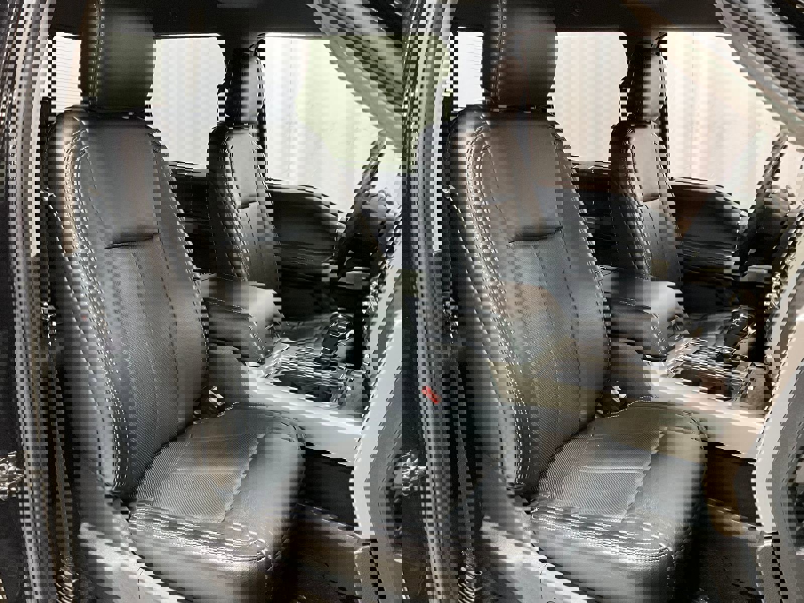 Used 2019 Ford F150 Lariat image 8