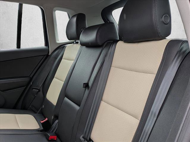 Used 2016 Volkswagen Tiguan S FWD image 17