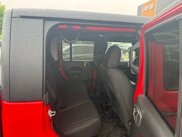 Used 2022 Jeep Gladiator Sport AWD/4WD image 2
