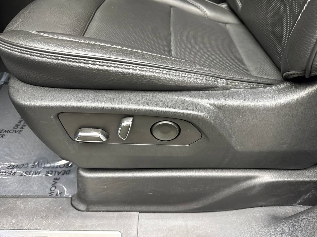 Used 2023 GMC Yukon Denali image 31