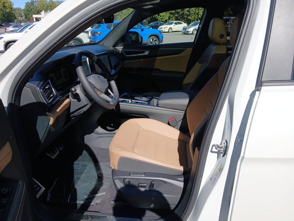 New 2026 Volkswagen Atlas Cross Sport SEL R-Line AWD/4WD image 9
