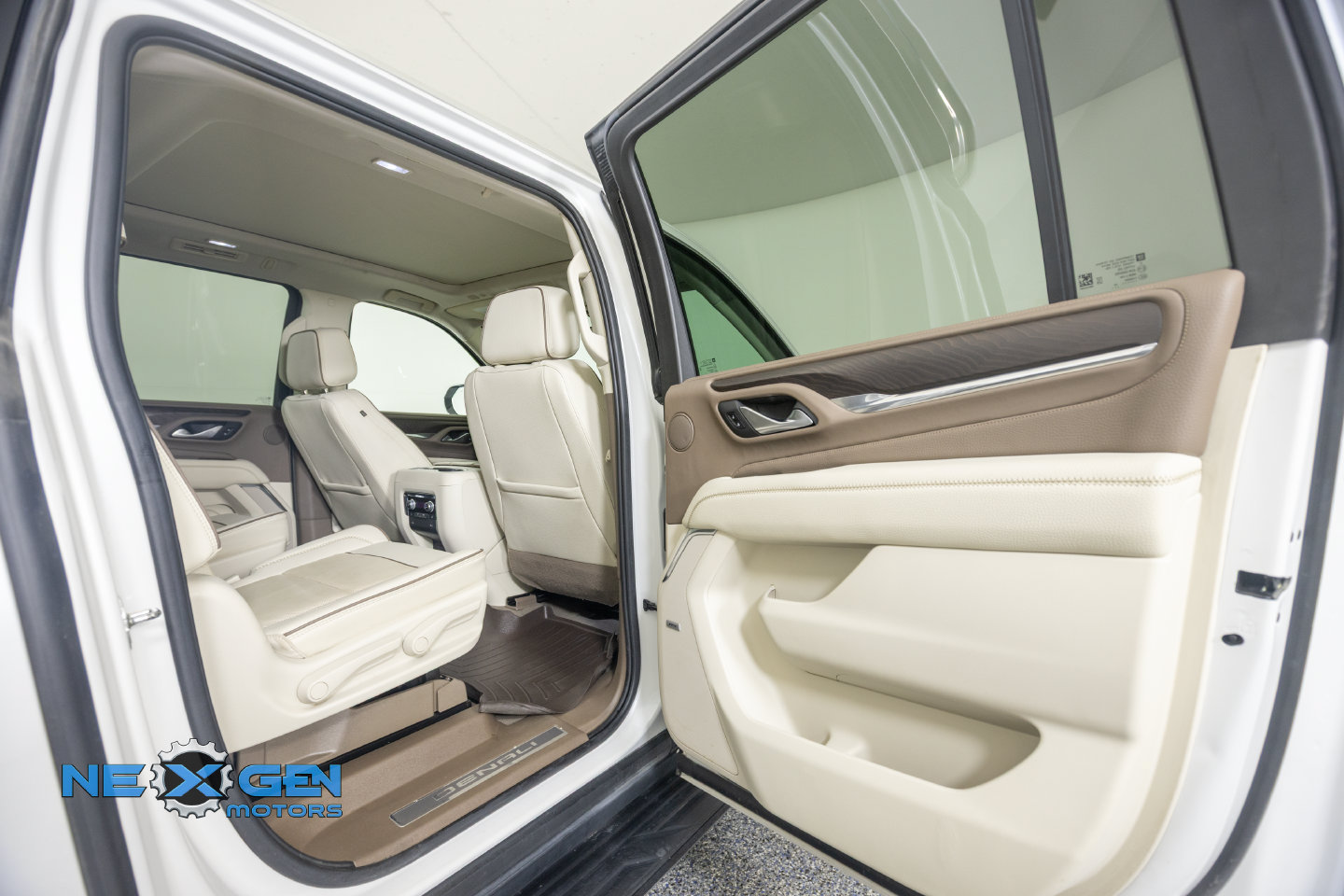 Used 2022 GMC Yukon XL Denali AWD/4WD image 40
