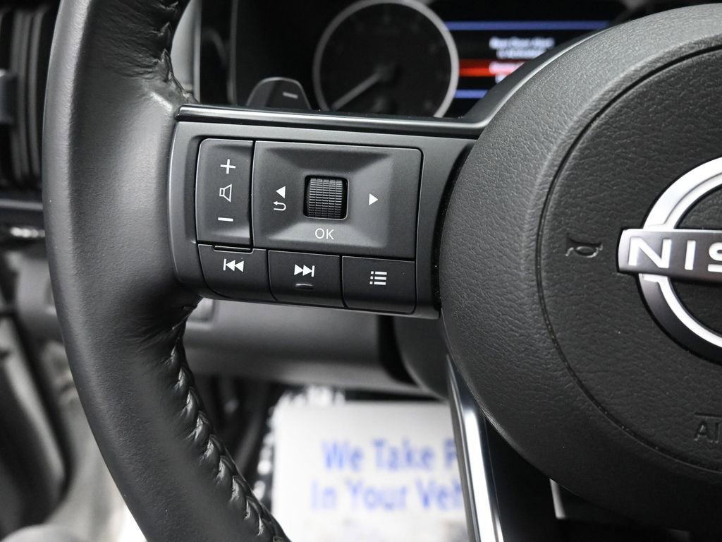 Used 2024 Nissan Pathfinder SV image 35