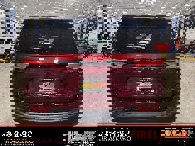 New 2026 Jeep Grand Cherokee Laredo image 4