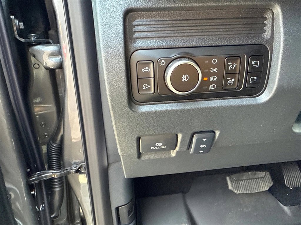 New 2025 Ford F350 Lariat w/ Chrome Package image 23