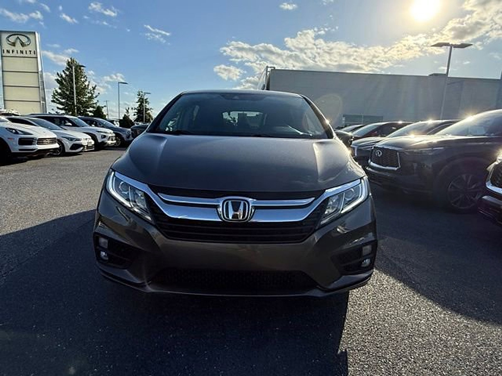 Used 2018 Honda Odyssey EX image 3