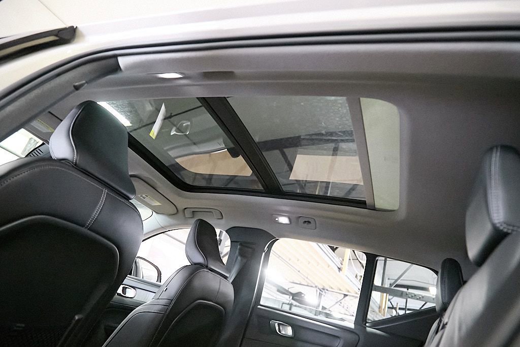 New 2026 Volvo XC40 B5 Ultra w/ Climate Package image 27