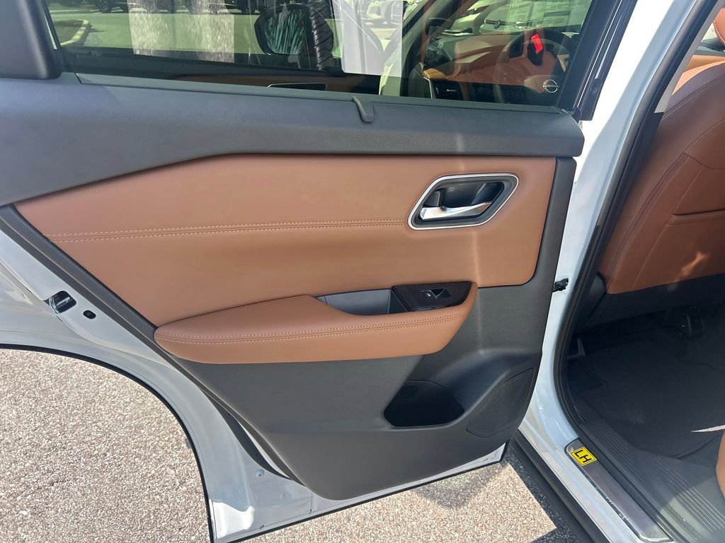 New 2026 Nissan Rogue Platinum image 19