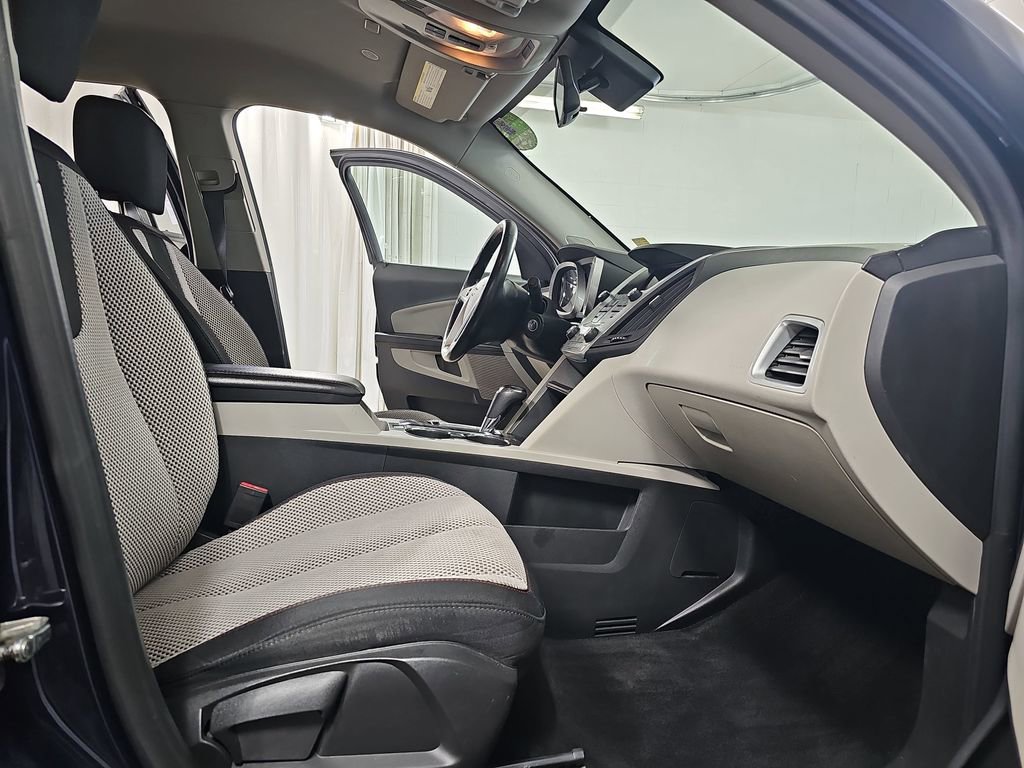 Used 2017 Chevrolet Equinox LT w/ Convenience Package FWD image 13