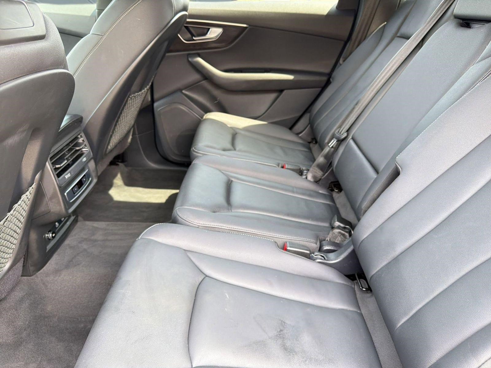 Used 2025 Audi Q7 2.0T Premium w/ Convenience Package AWD/4WD image 27