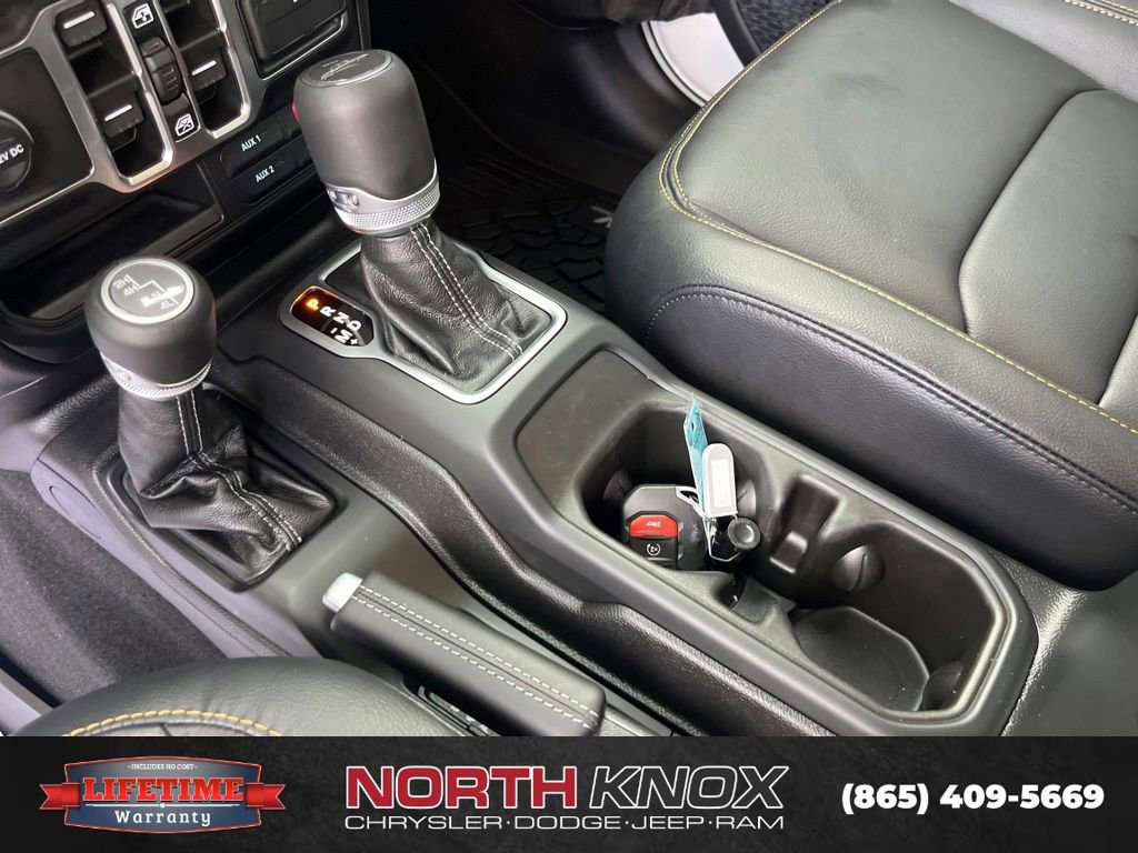 Used 2025 Jeep Gladiator Sport AWD/4WD image 10