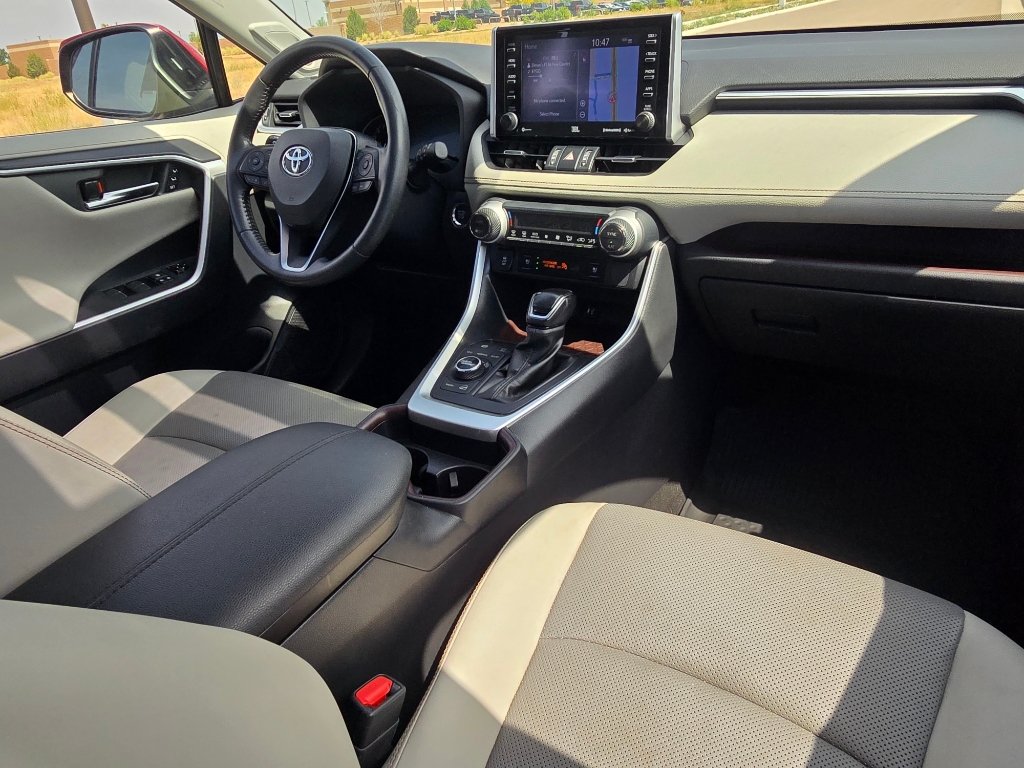 Used 2019 Toyota RAV4 Limited w/ Cold Weather Package AWD/4WD image 28