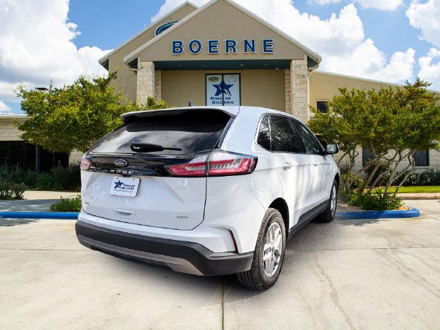 Used 2024 Ford Edge SEL AWD/4WD image 5