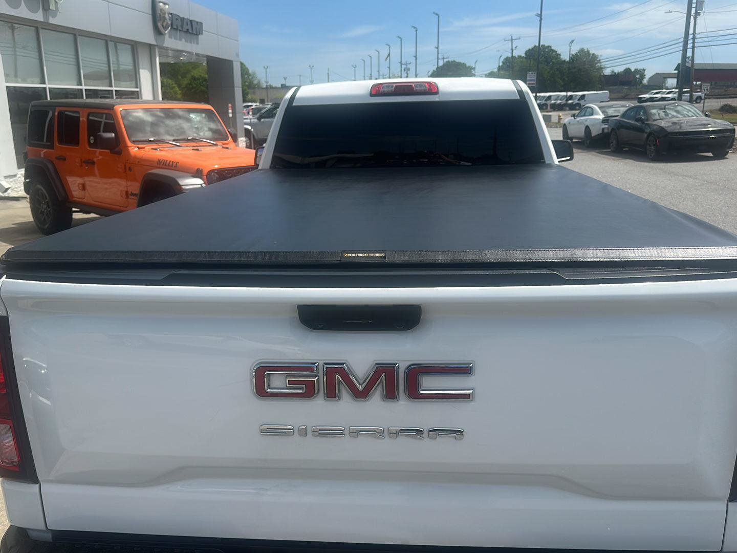 Used 2024 GMC Sierra 1500 Pro w/ Pro Value Package AWD/4WD image 10