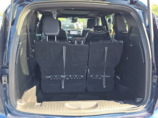 Used 2025 Chrysler Pacifica Limited FWD image 14