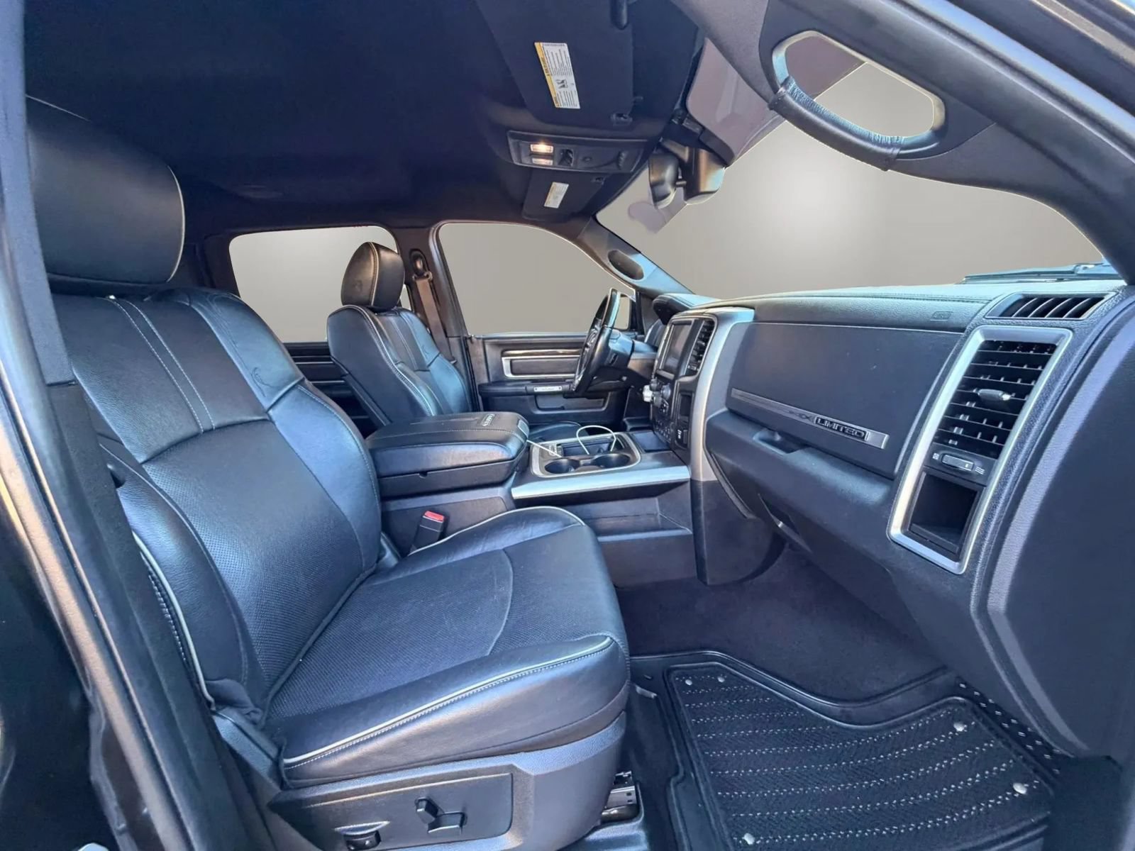 Used 2016 RAM 1500 Limited RWD image 20