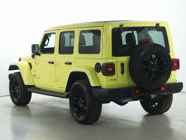 Used 2023 Jeep Wrangler Unlimited Sahara w/ Cold Weather Group image 40