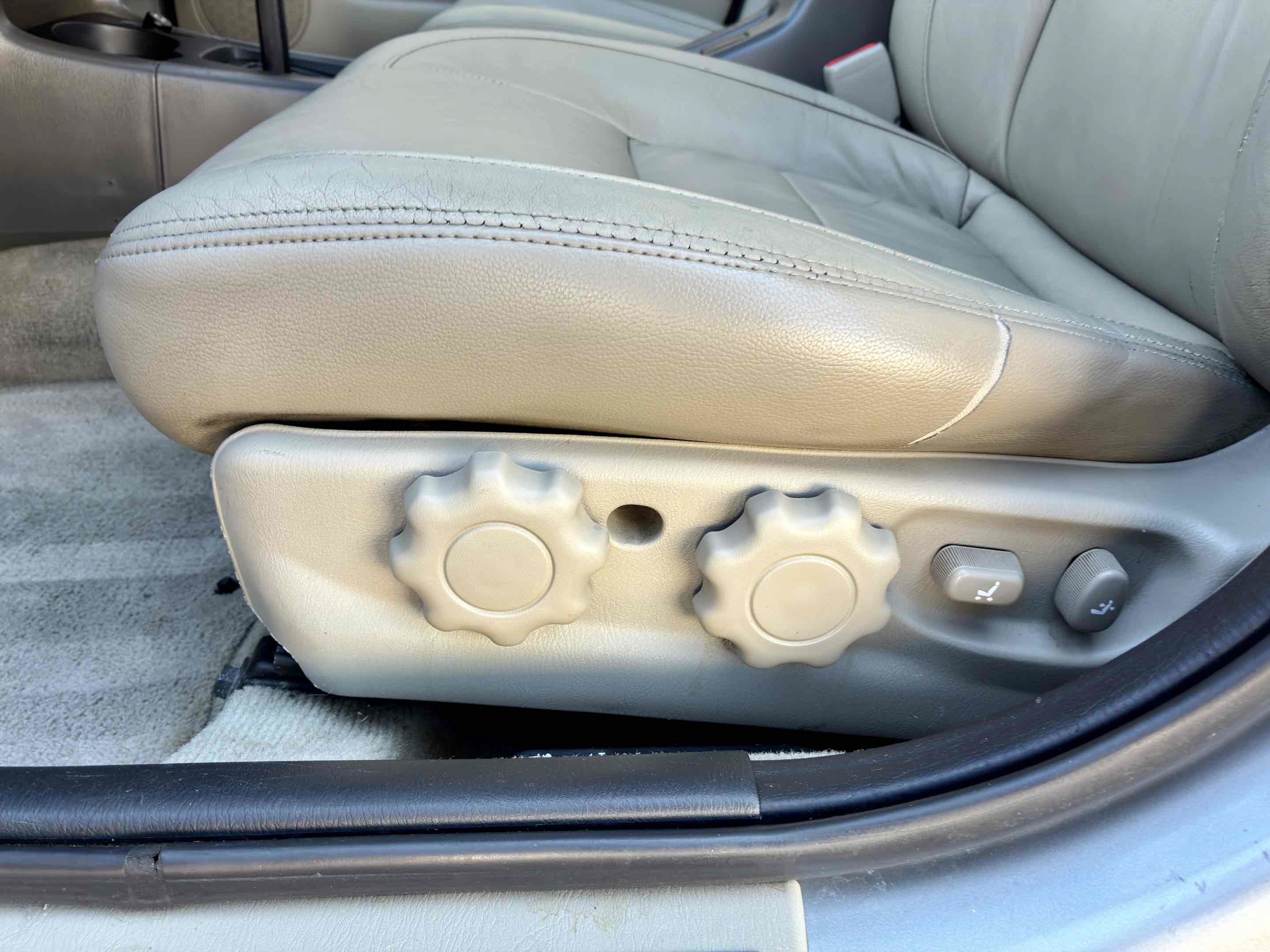 Used 1999 INFINITI G20 FWD image 32