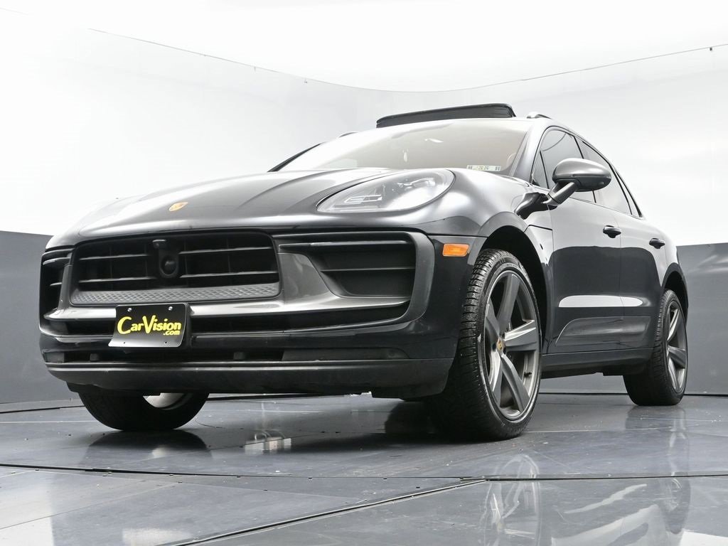 Used 2023 Porsche Macan Turbo image 53