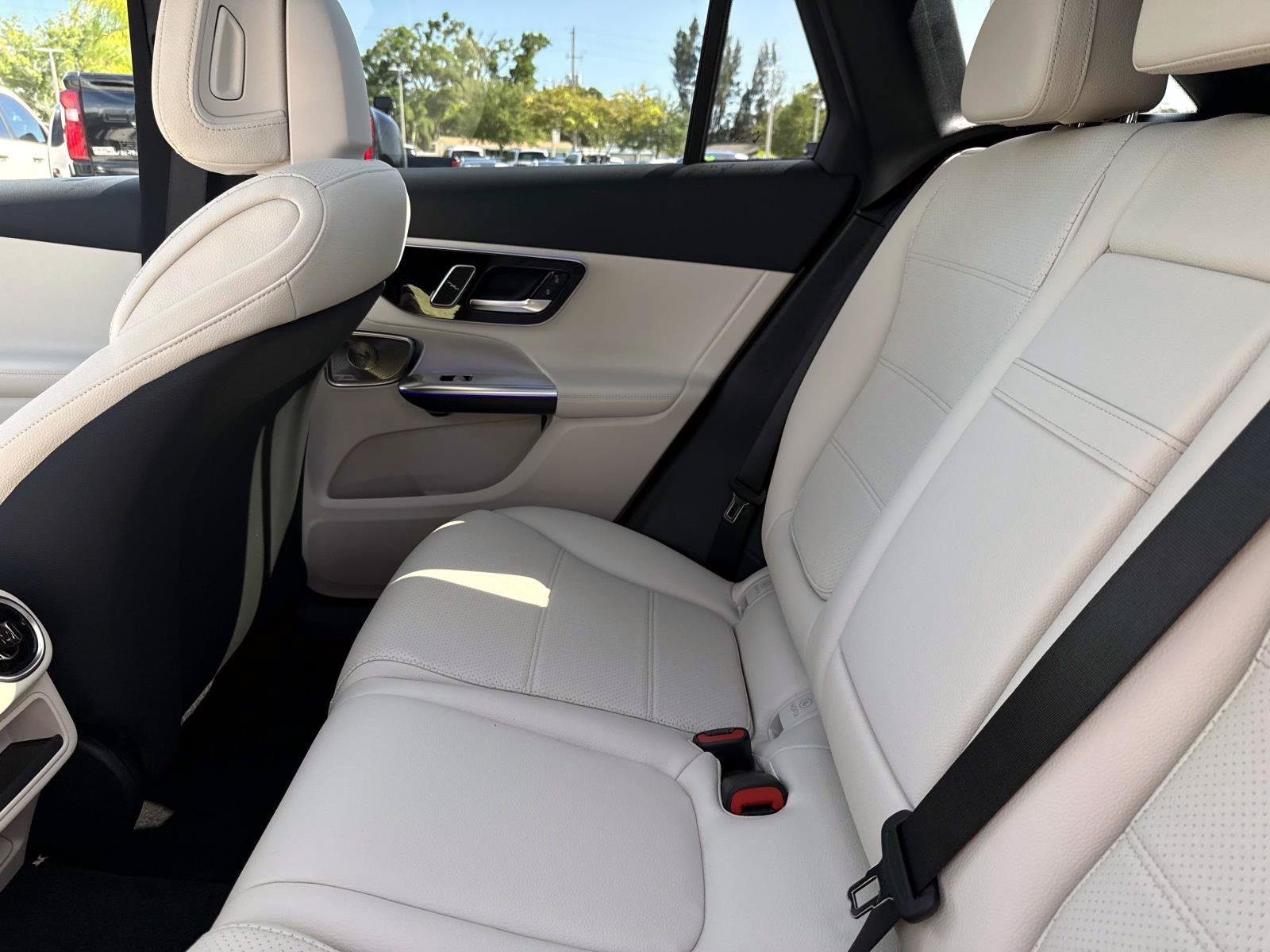 New 2027 Mercedes-Benz GLC 300 image 14