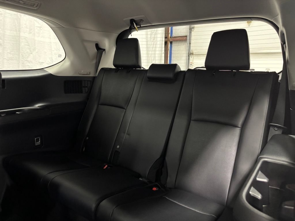 Used 2026 Toyota Grand Highlander AWD image 53