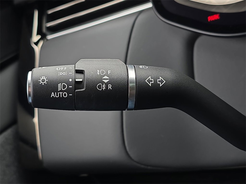 Used 2024 Land Rover Range Rover Sport SE image 27