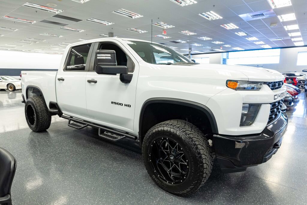 Used 2021 Chevrolet Silverado 2500 Custom w/ Custom Convenience Package image 4