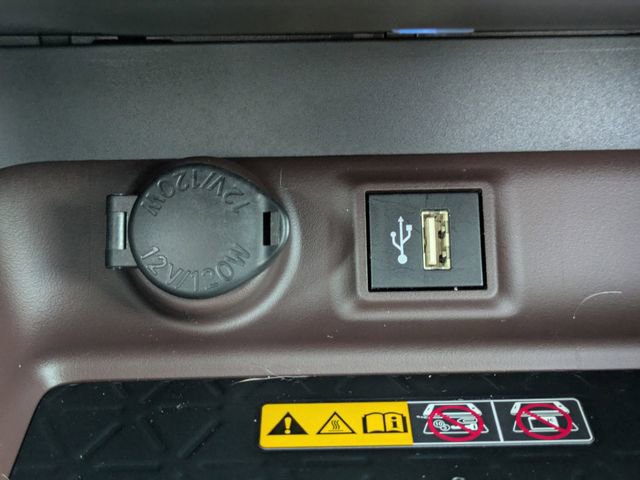 Used 2025 Toyota RAV4 Limited w/ Advanced Technology Package image 24