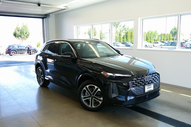 New 2025 Audi Q5 Premium