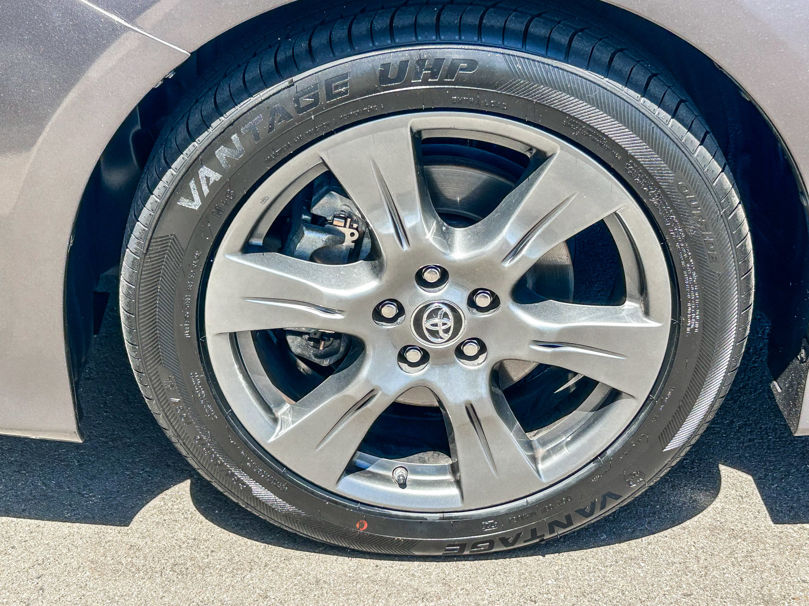 Used 2020 Toyota Sienna SE w/ SE Preferred Package FWD image 10