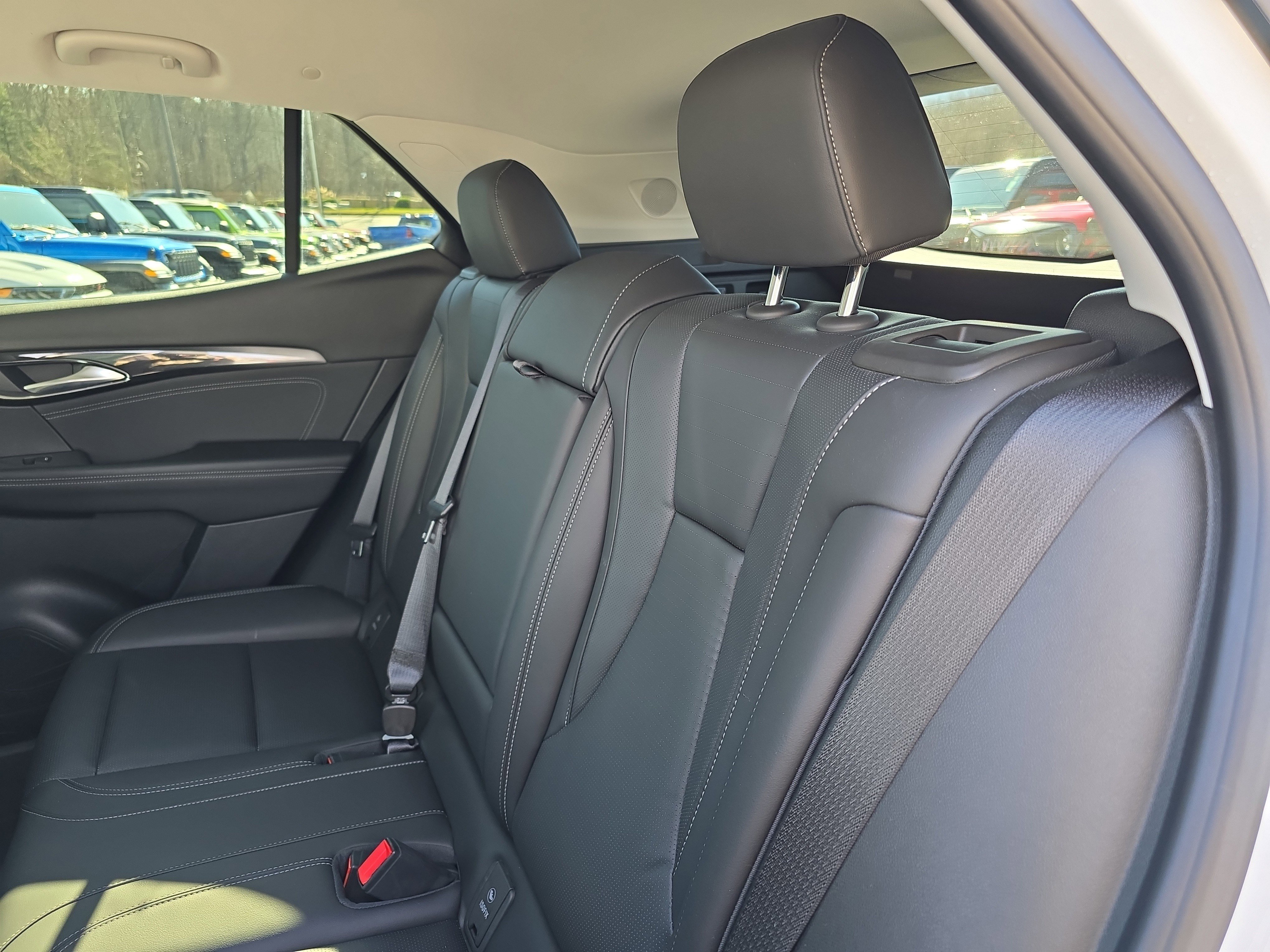 Used 2025 Buick Envision Preferred image 15