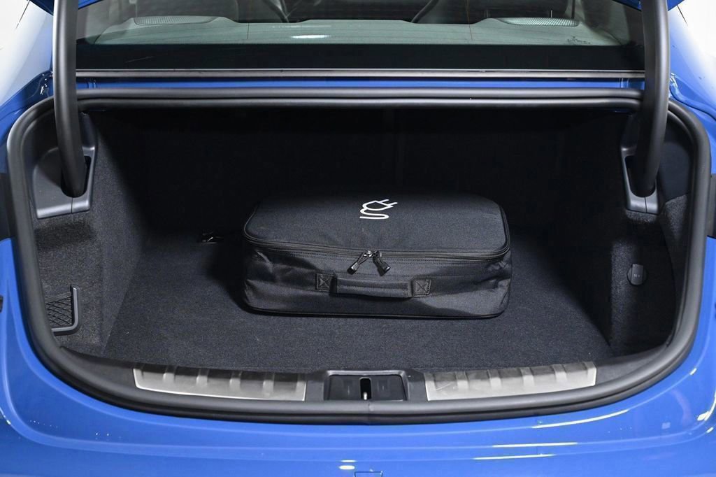 Used 2024 Porsche Taycan 4S image 31