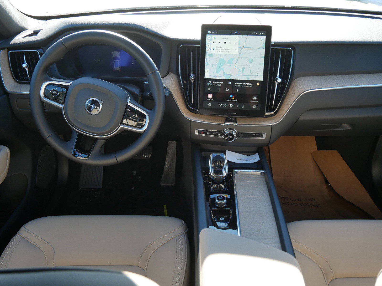 New 2026 Volvo XC60 T8 Plus w/ Climate Package image 7