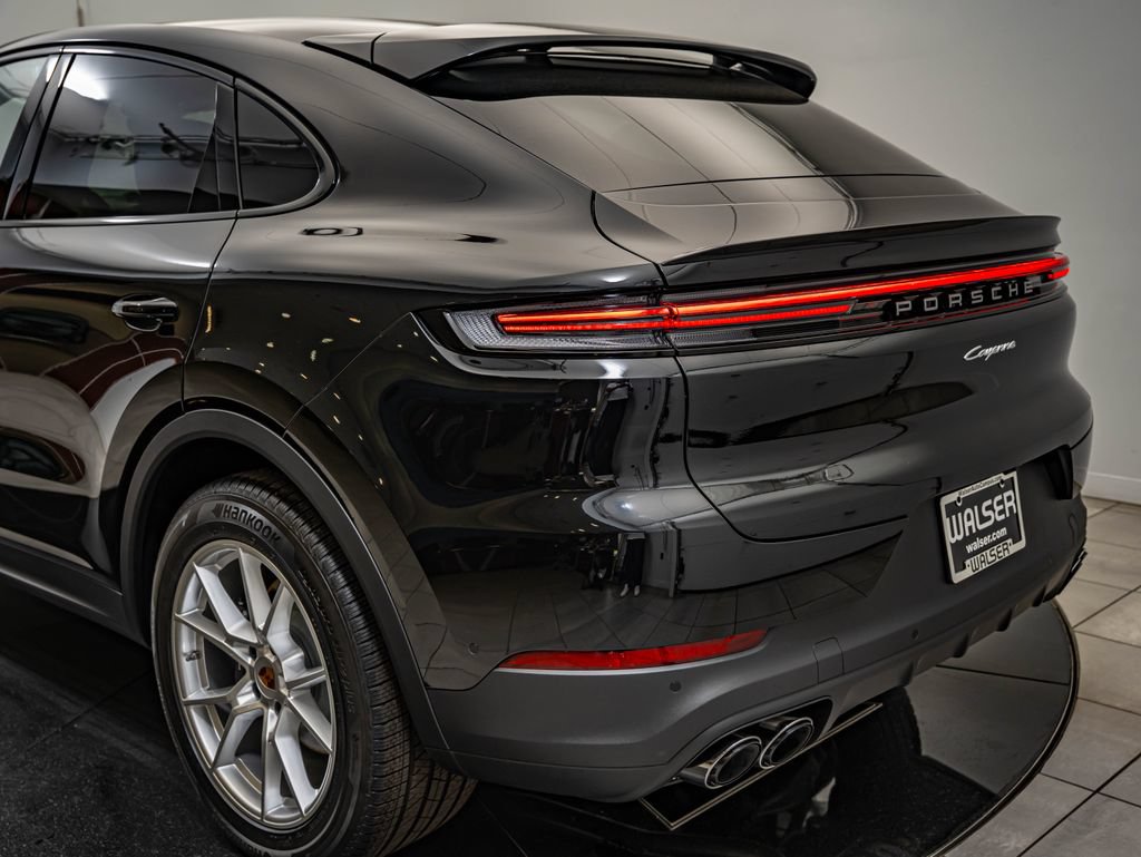 New 2026 Porsche Cayenne Coupe AWD/4WD image 20