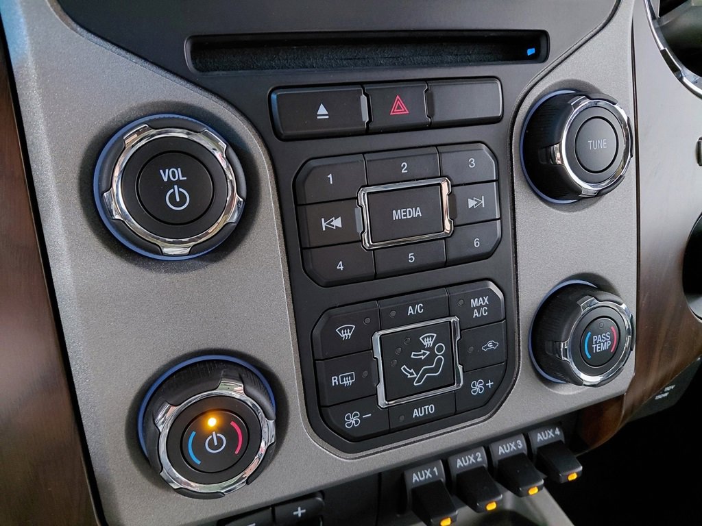 Used 2016 Ford F250 Lariat w/ Lariat Ultimate Package image 39