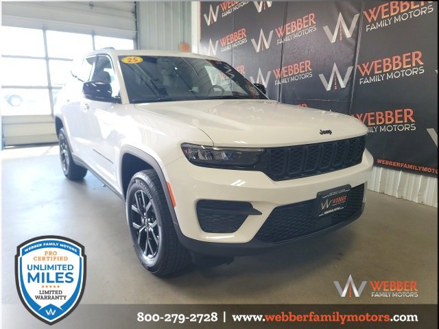 New 2025 Jeep Grand Cherokee Altitude