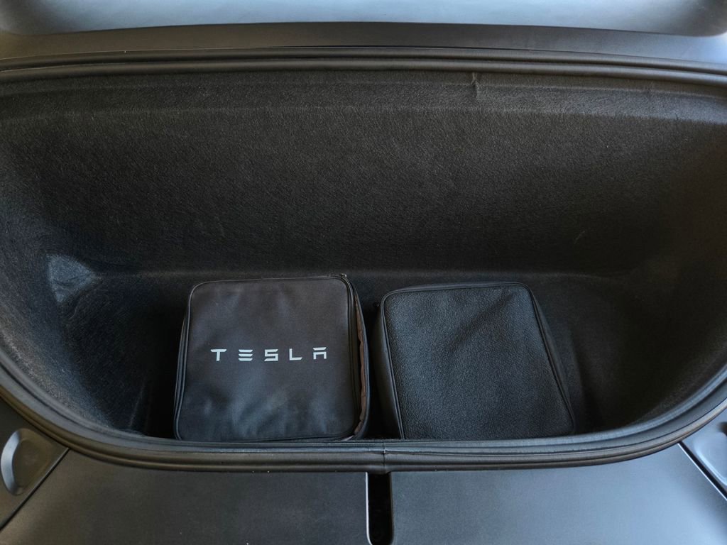 Used 2021 Tesla Model X Long Range image 34