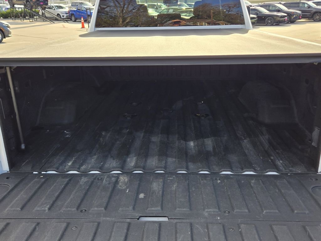 Used 2022 GMC Sierra 3500 SLT w/ Gooseneck/5TH Wheel Package image 16