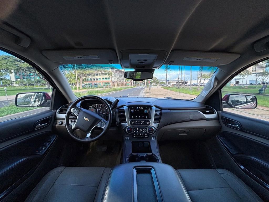 Used 2015 Chevrolet Suburban LT w/ Luxury Package image 10