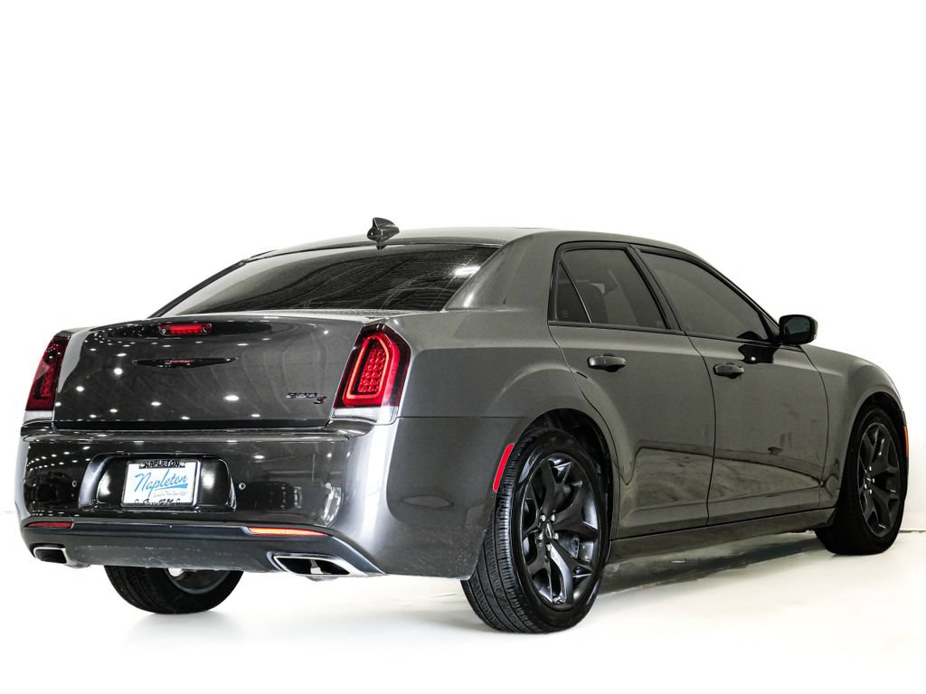 Used 2023 Chrysler 300 S RWD image 7