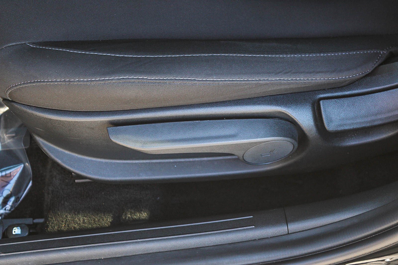 Used 2023 Hyundai Elantra Blue image 22