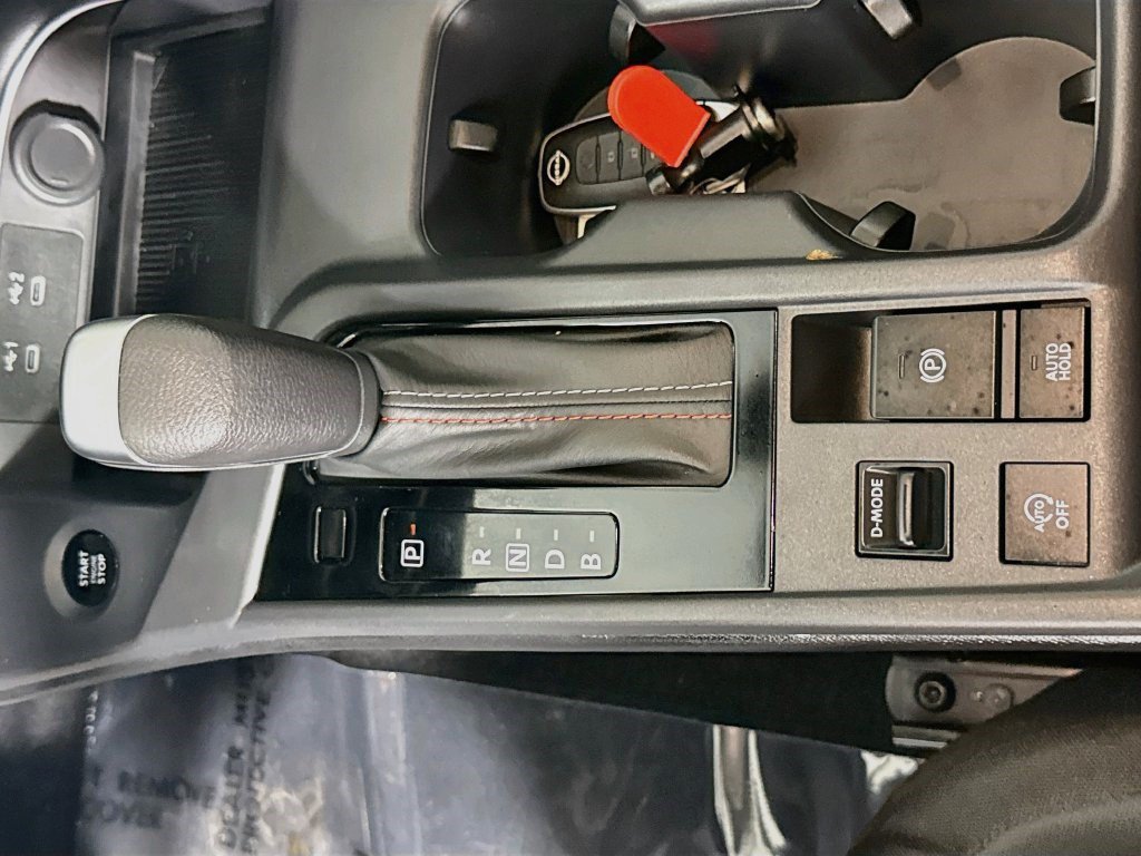 Used 2026 Nissan Sentra SR w/ Floor Mat Package FWD image 19