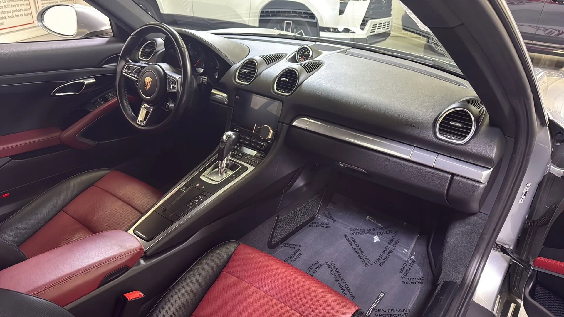 Used 2018 Porsche 718 Cayman image 17