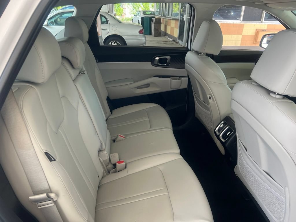 Certified 2024 Kia Sorento S w/ Panoramic Sunroof Package FWD image 14