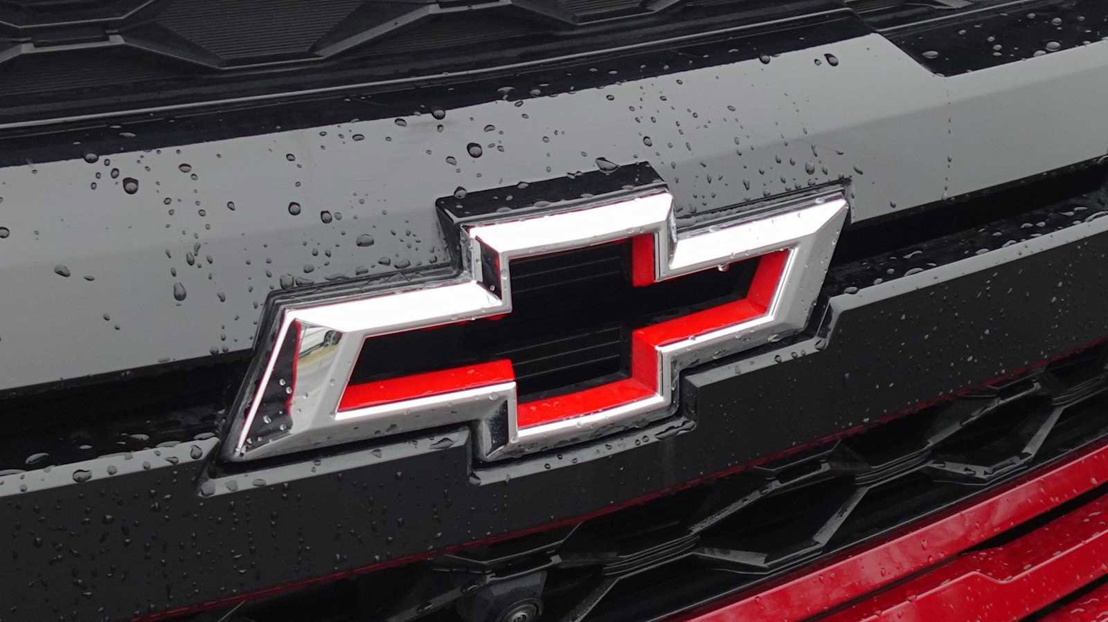 Used 2024 Chevrolet Colorado ZR2 w/ Technology Package AWD/4WD image 14