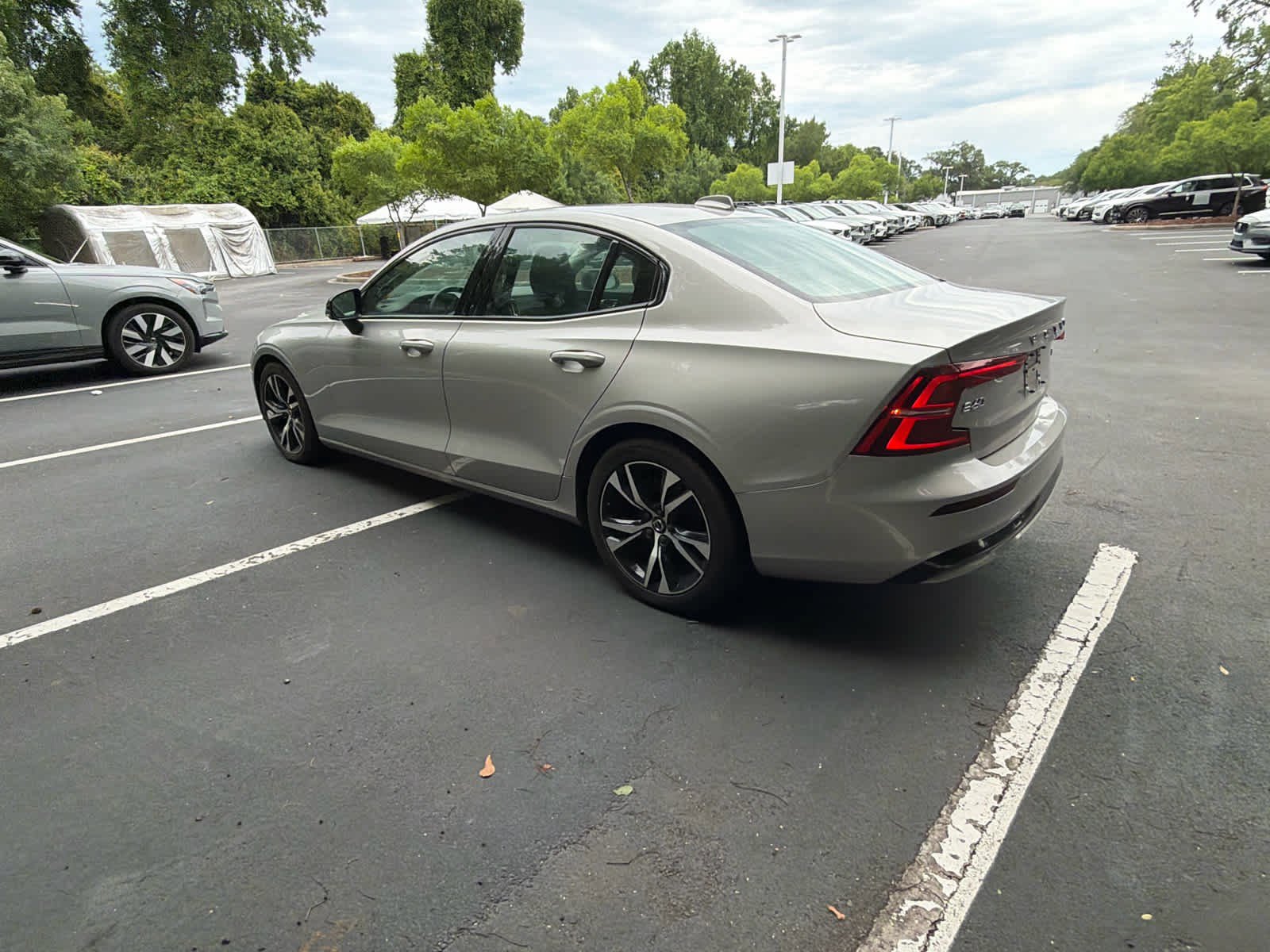 Used 2024 Volvo S60 B5 Core FWD image 12