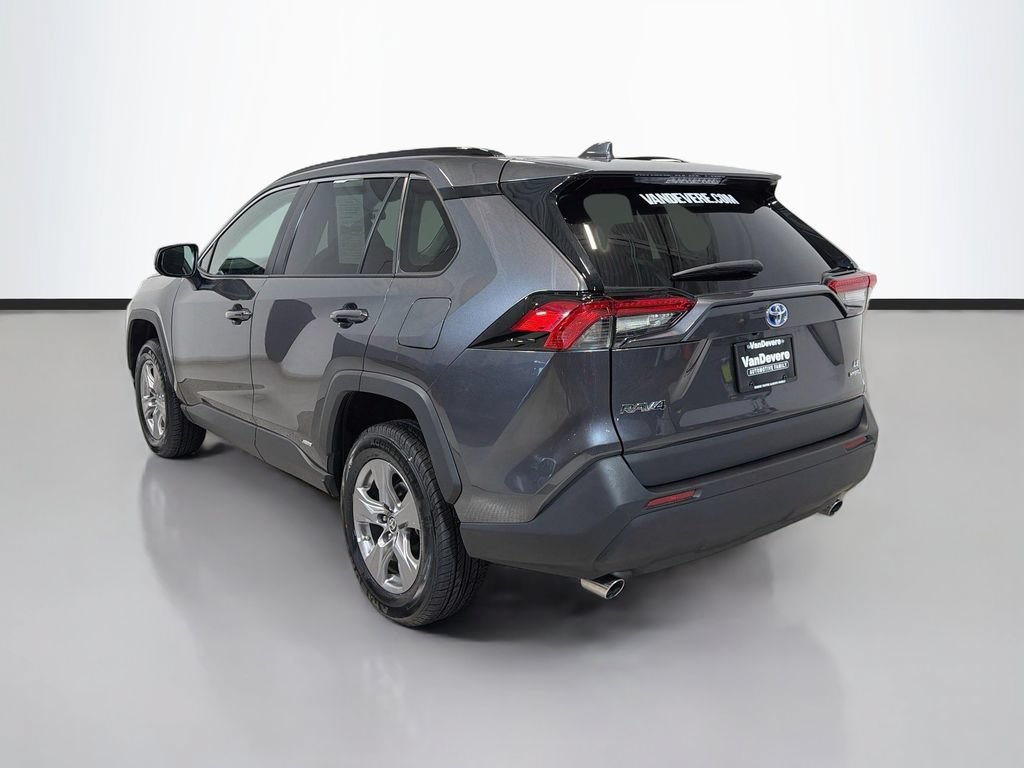 Used 2023 Toyota RAV4 LE AWD/4WD image 7