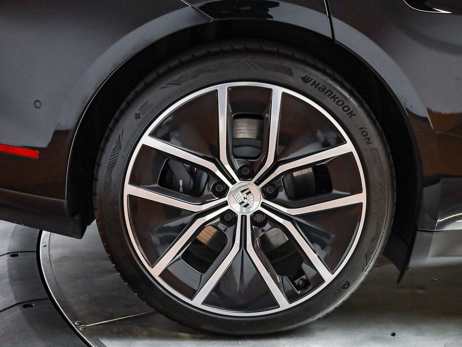 Certified 2025 Porsche Taycan RWD image 14