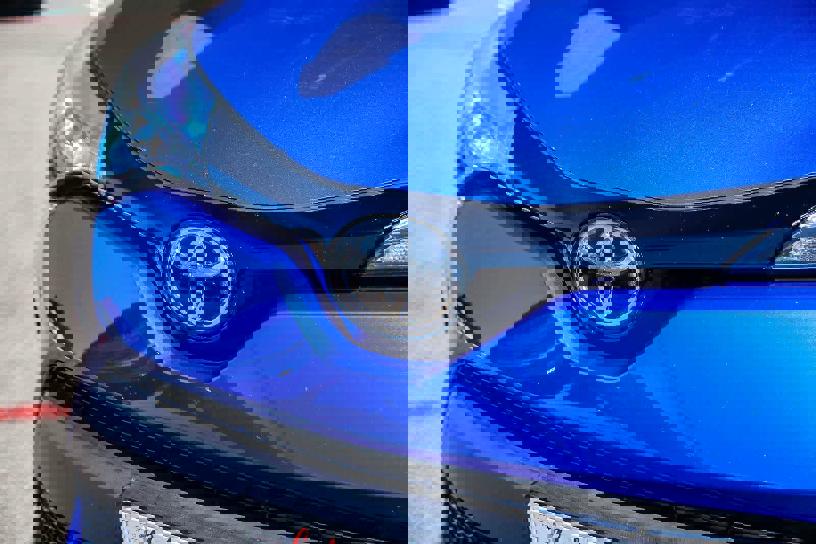 Used 2020 Toyota C-HR LE image 11