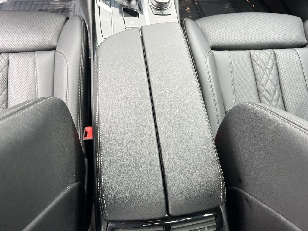 Used 2022 BMW 540i xDrive w/ Premium Package image 37